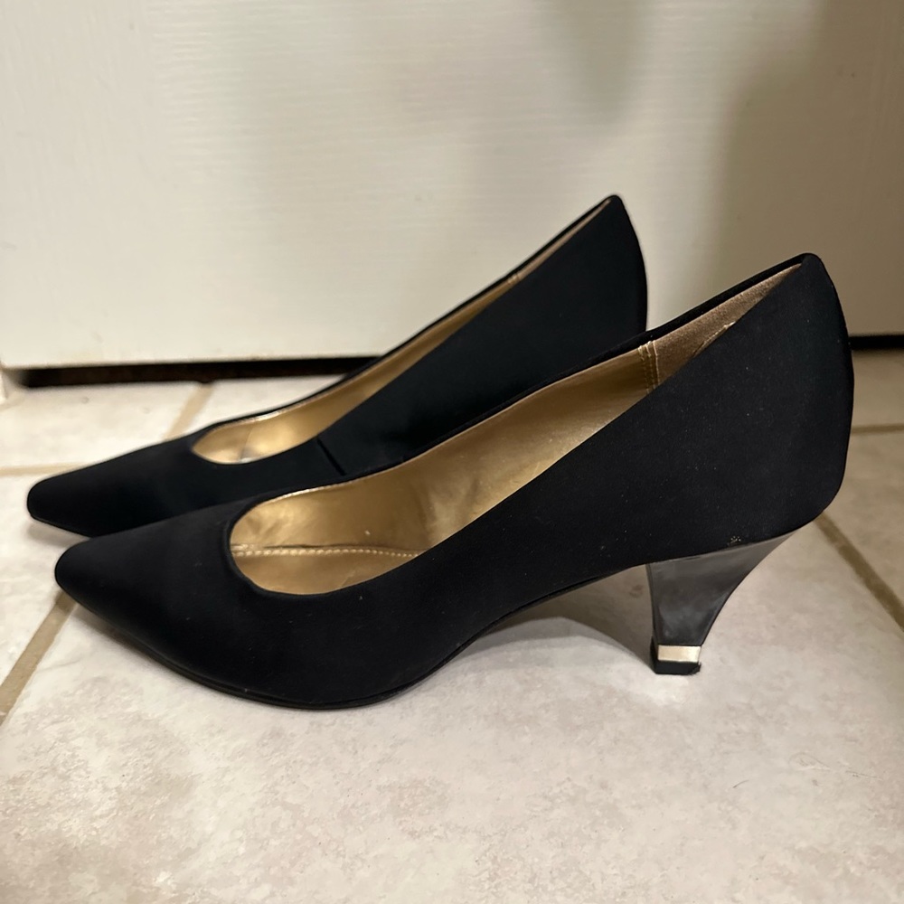 Joan & David Black Pump Sz 8